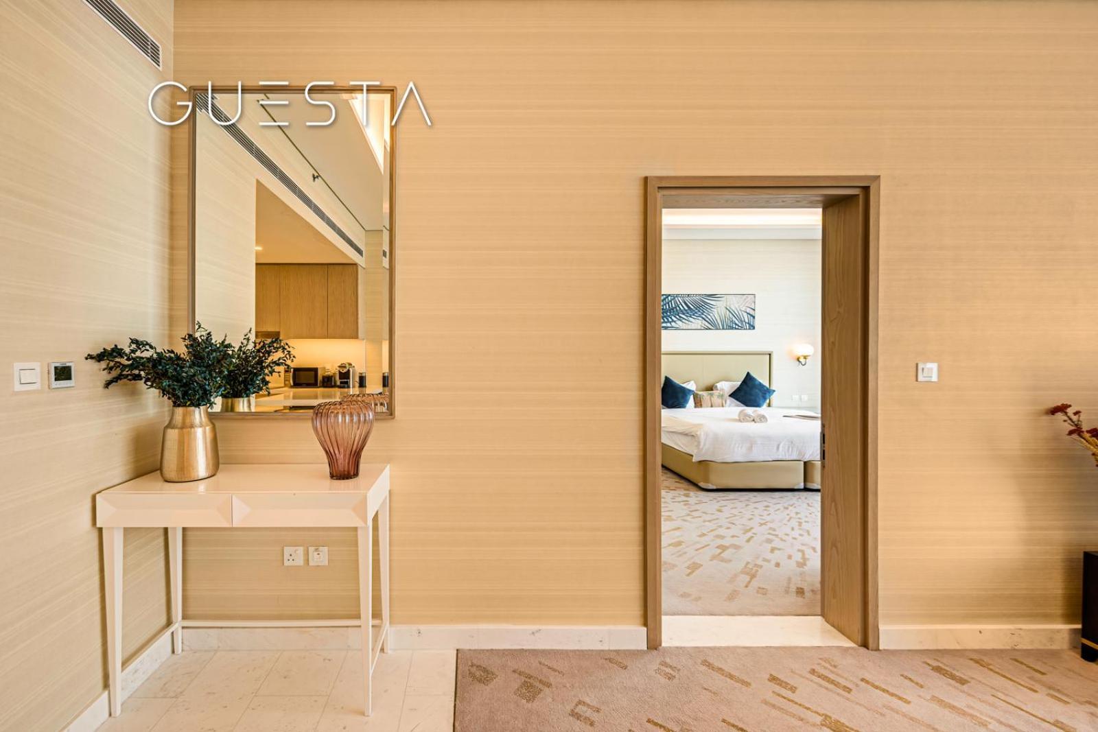 The Palm Tower, Nakheel Mall, Palm Jumeirah Dubai Room photo
